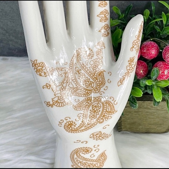 JEWELRY HOLDER Hand Decor Boho Display Tattooed henna hand jewelry display - Picture 6 of 14